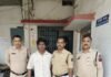 सीएसईबी एवं मानिकपुर पुलिस चौकी की संयुक्त कार्यवाही, चोरी के पैसों से दिल्ली-मनाली घूमने वाले 02 विधि से संघर्षरत बालक सहित 03 आरोपी गिरफ्तार