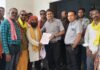 सरायपाली कोयला खदान ठेकेदार पर शोषण के आरोप, एसईसीएल सरायपाली कार्यालय में ज्ञापन सौंपा, नारेबाजी से गूंज उठा परिसर