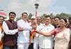 सेवा ज्योति मशाल यात्रा में गूंजा विकसित भारत का संकल्प